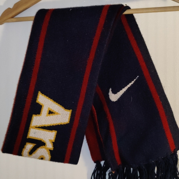 Nike Scarf Arsenal Merch - Picture 2 of 2